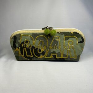 Langwerpige Etui - groen " ROAR "